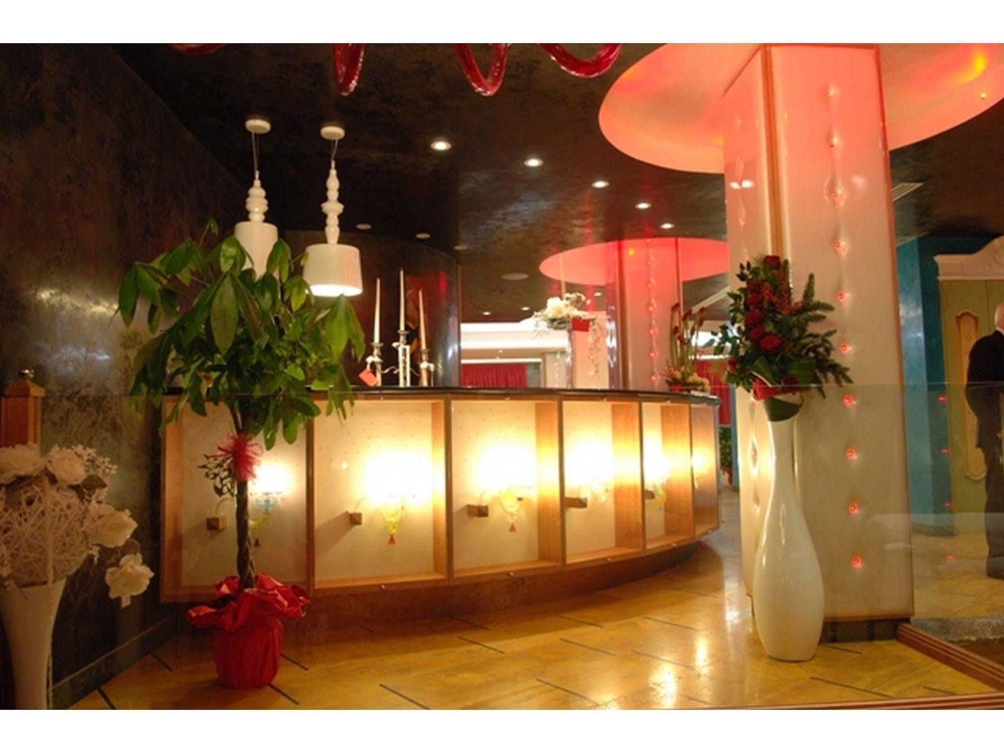 Hotel La Rosa Dei Venti Monte San Giusto Interior photo
