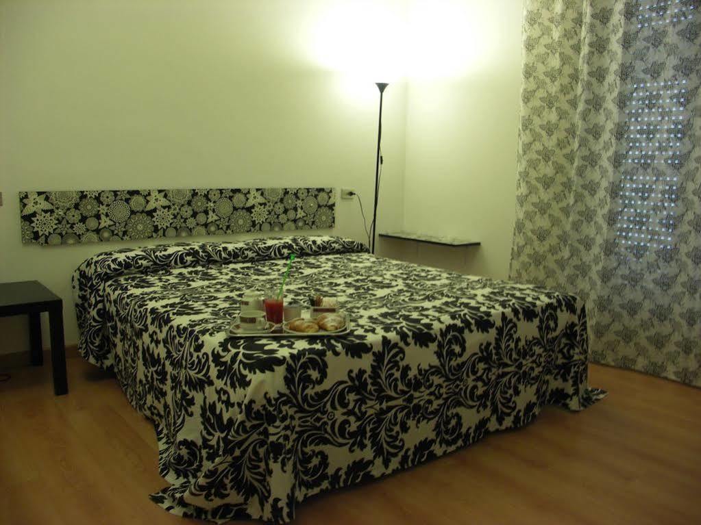 Hotel La Rosa Dei Venti Monte San Giusto Room photo